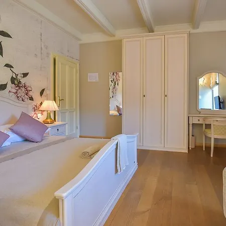 Draga Di Lovrana 4* Ловран