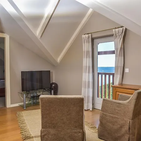 洛夫兰纳德拉格酒店 4* 洛夫兰